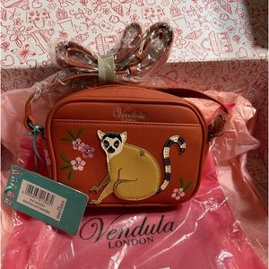 Vendula London Lemur camera crossbody